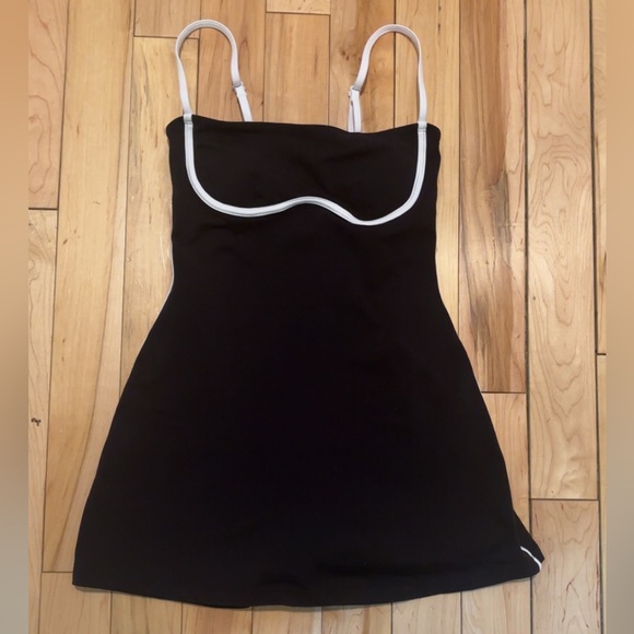 ALO Yoga Dresses & Skirts - ***SOLD*** ALO AIRBRUSH STREAMLINED DRESS